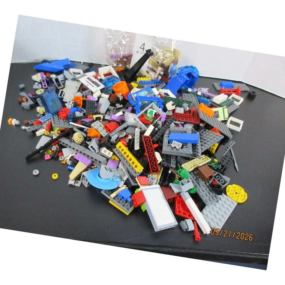 LEGO Bulk 2.5# Lot Mixed Building Bricks Plates Specialty Pieces Assorted Colors - Picture 2 of 3